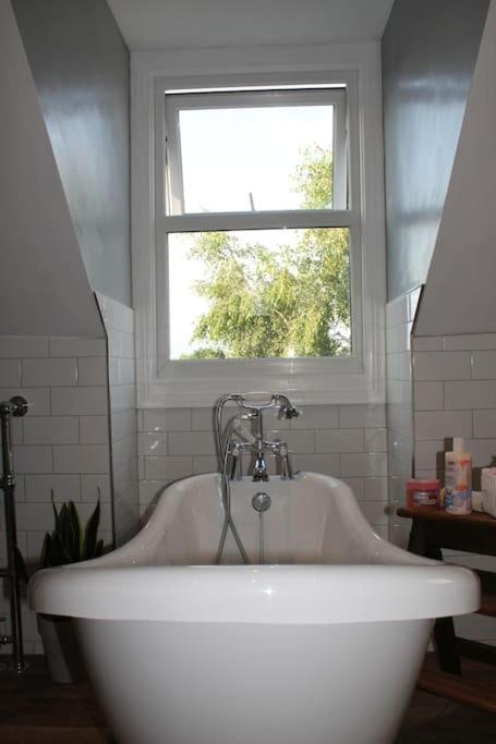 Stoneleigh Bed and Breakfast Felixstowe Εξωτερικό φωτογραφία